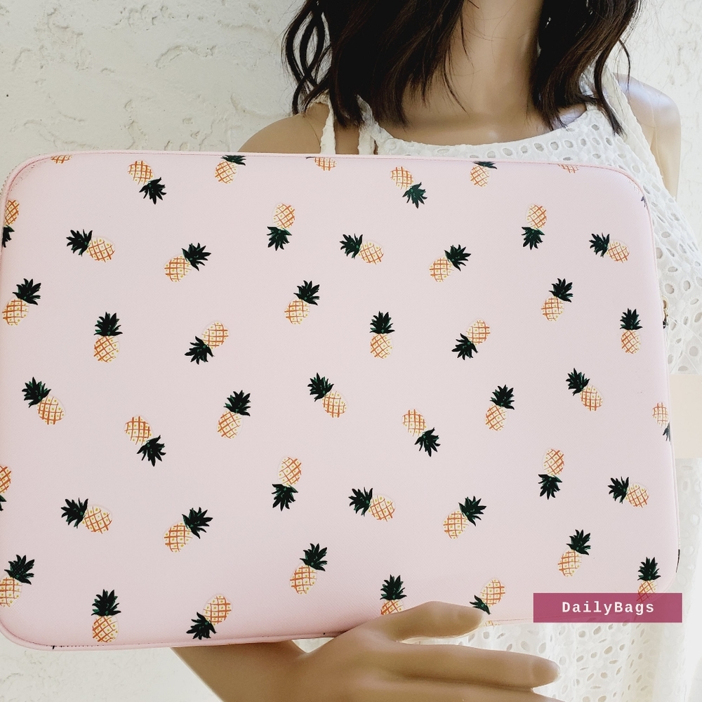 - BEAUTIFUL NWT KATE SPADE UNIVERSAL PRINTED LAPTOP SLEEVE PINEAPPLE PINK - Picture 3 of 4